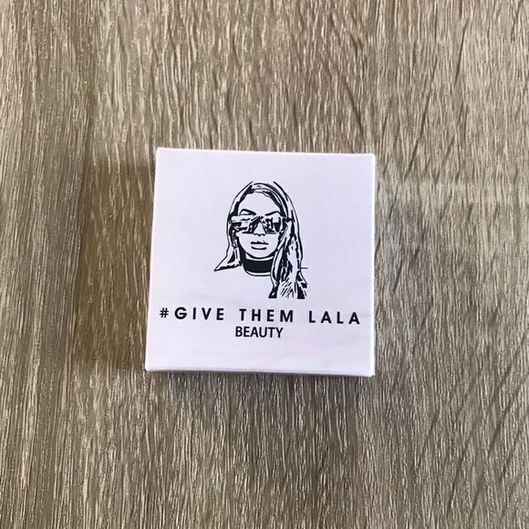 NEW … GIVE THEM LALA Mini Bronzer In Ibiza - Picture 8 of 8